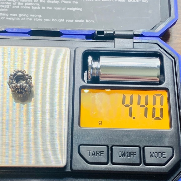 EUC Pandora 790580GR Sterling Silver January Birthday Blooms Charm w/ Garnet - Picture 14 of 14